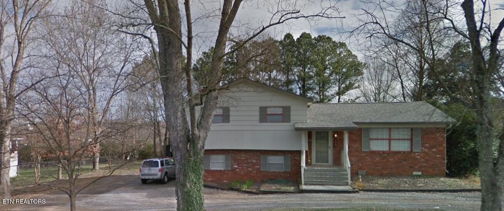 136 Farlow Drive, Knoxville, TN 37934