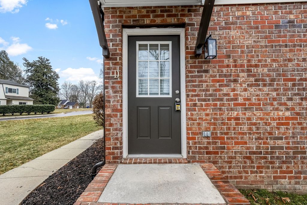 601 E Grundy St # D, Tullahoma, TN 37388