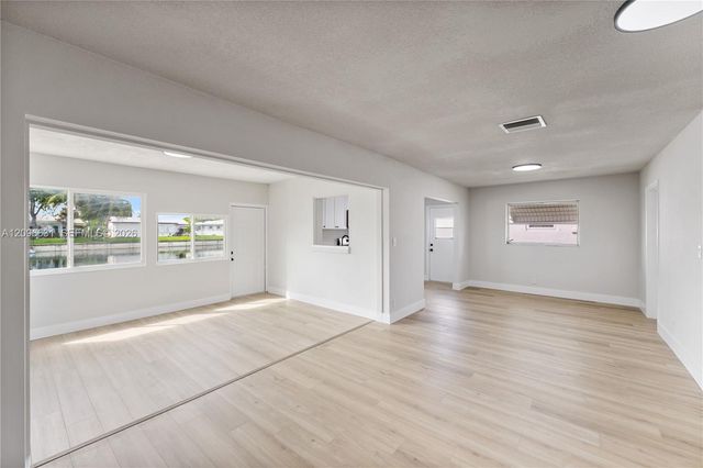 8300 NW 59th Street, Tamarac, FL 33321