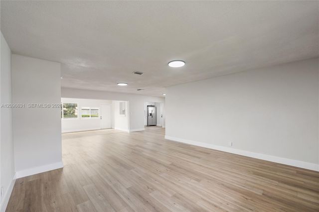 8300 NW 59th Street, Tamarac, FL 33321