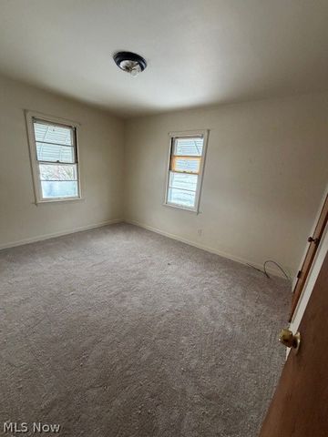 1561 Bradford, Warren, OH 44485