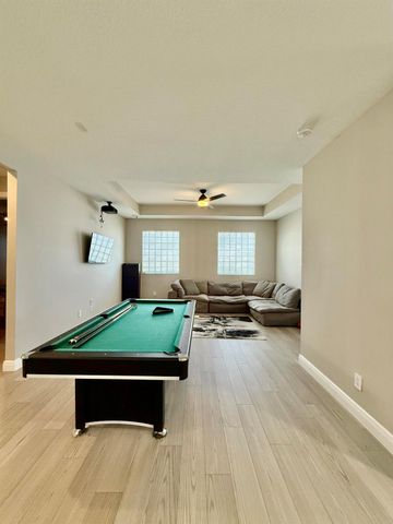 8655 NW 39th Court, Coral Springs, FL 33065