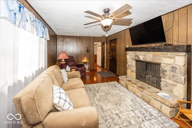 11520 Timberlane Drive, Fishers, IN 46038