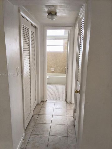 1826 Cleveland Street 2, Hollywood, FL 33020