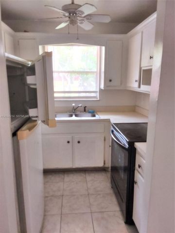 1826 Cleveland Street 2, Hollywood, FL 33020