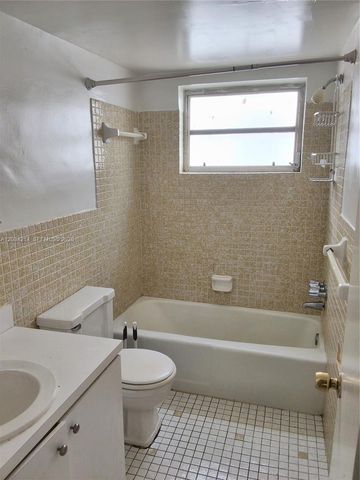 1826 Cleveland Street 2, Hollywood, FL 33020