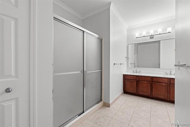 2323 Knollwood, Canton, MI 48188