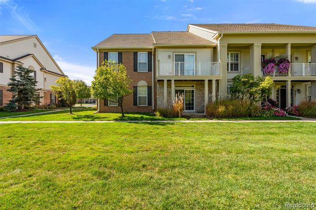 2323 Knollwood, Canton, MI 48188