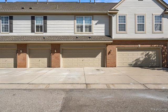 2323 Knollwood, Canton, MI 48188