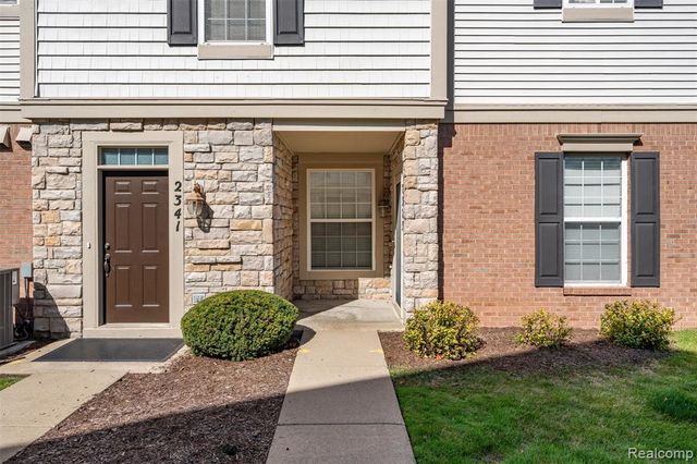 2323 Knollwood, Canton, MI 48188