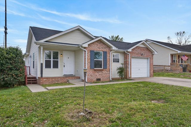 250 Grassmire Dr, Clarksville, TN 37042