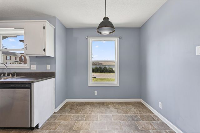 250 Grassmire Dr, Clarksville, TN 37042