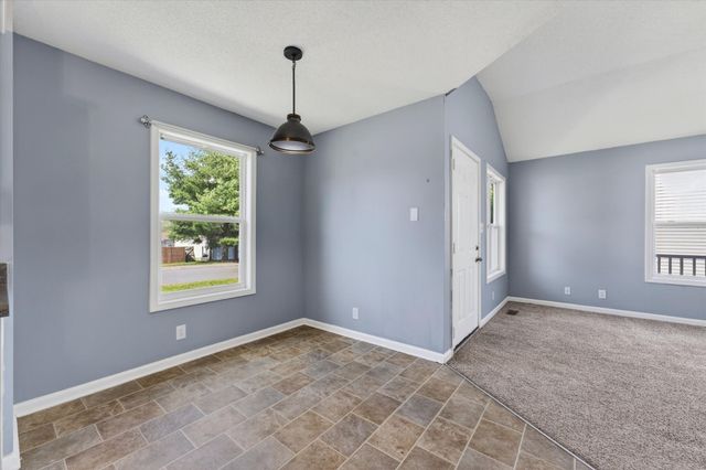 250 Grassmire Dr, Clarksville, TN 37042