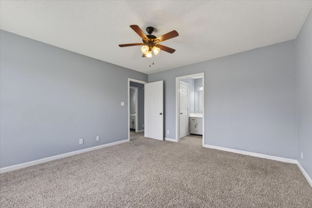 250 Grassmire Dr, Clarksville, TN 37042