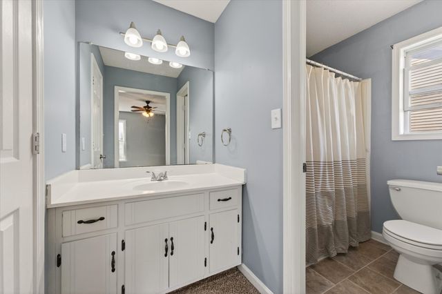 250 Grassmire Dr, Clarksville, TN 37042