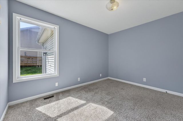 250 Grassmire Dr, Clarksville, TN 37042