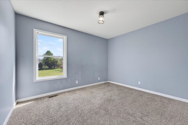 250 Grassmire Dr, Clarksville, TN 37042