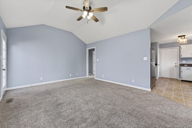 250 Grassmire Dr, Clarksville, TN 37042