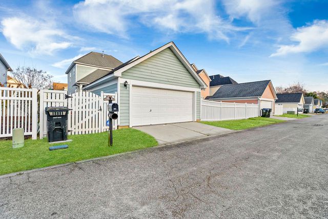 302 Hydrangea Street, Summerville, SC 29483