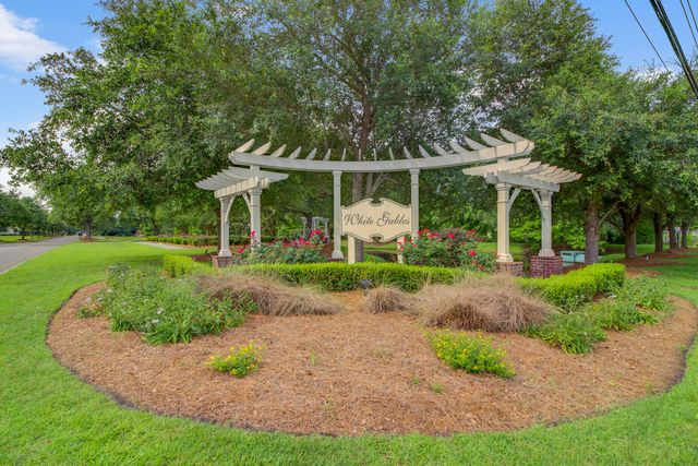 302 Hydrangea Street, Summerville, SC 29483