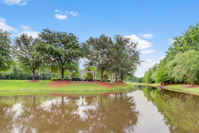 302 Hydrangea Street, Summerville, SC 29483