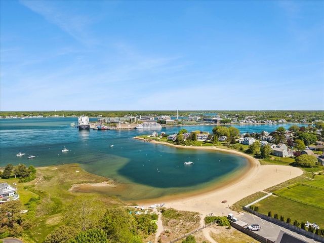30 Seabreeze Dr, Bourne, MA 02532