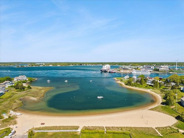 30 Seabreeze Dr, Bourne, MA 02532
