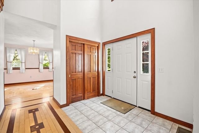 30 Seabreeze Dr, Bourne, MA 02532