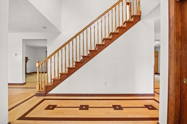 30 Seabreeze Dr, Bourne, MA 02532