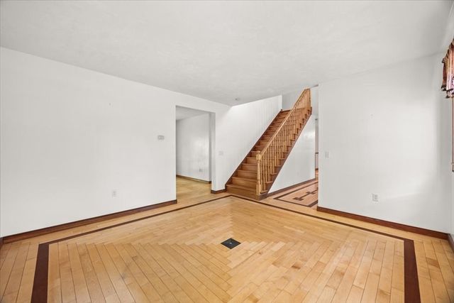 30 Seabreeze Dr, Bourne, MA 02532