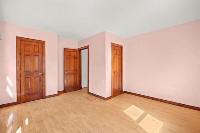 30 Seabreeze Dr, Bourne, MA 02532
