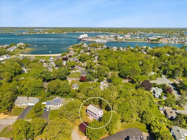 30 Seabreeze Dr, Bourne, MA 02532