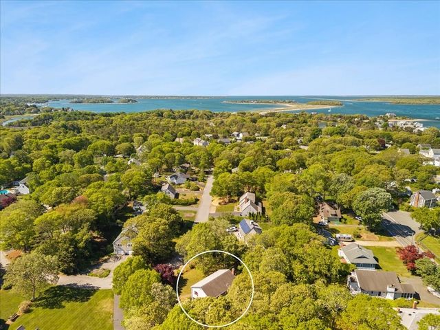 30 Seabreeze Dr, Bourne, MA 02532