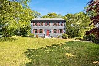 30 Seabreeze Dr, Bourne, MA 02532