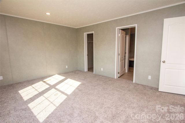 36 Whisper Mountain Road, Hendersonville, NC 28792