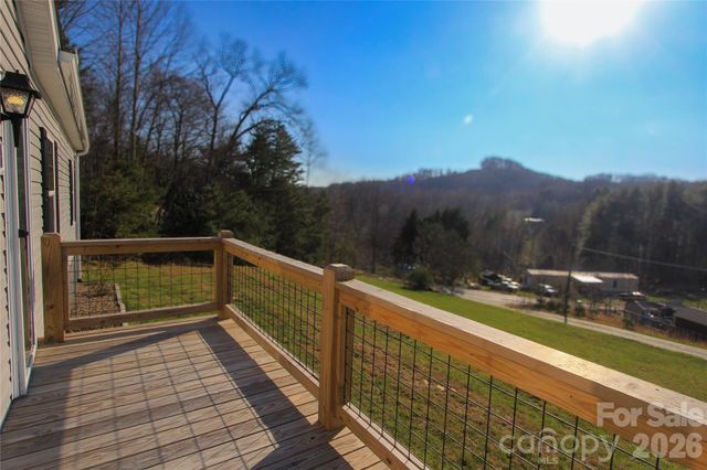 36 Whisper Mountain Road, Hendersonville, NC 28792