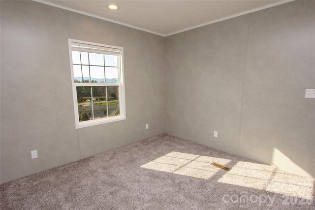 36 Whisper Mountain Road, Hendersonville, NC 28792