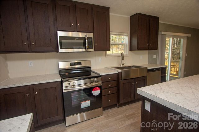36 Whisper Mountain Road, Hendersonville, NC 28792