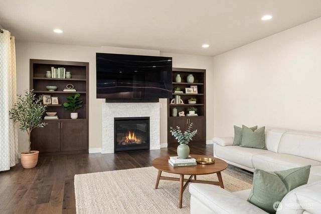 22992 SE Sycamore Street, Black Diamond, WA 98010