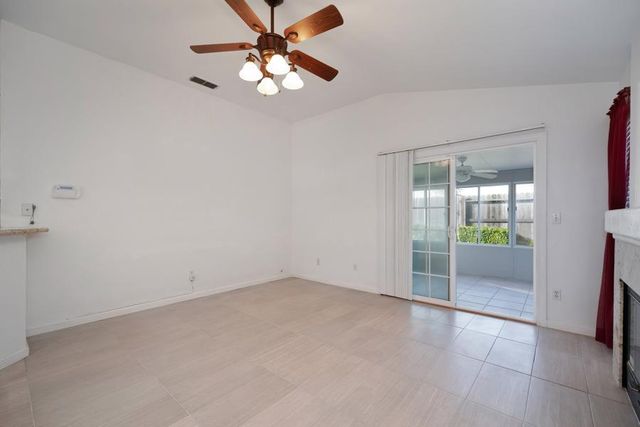 8724 Redwood Grove Way, Elk Grove, CA 95624