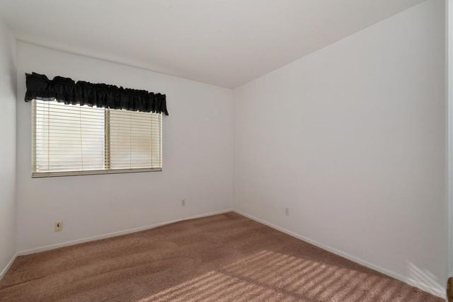 8724 Redwood Grove Way, Elk Grove, CA 95624