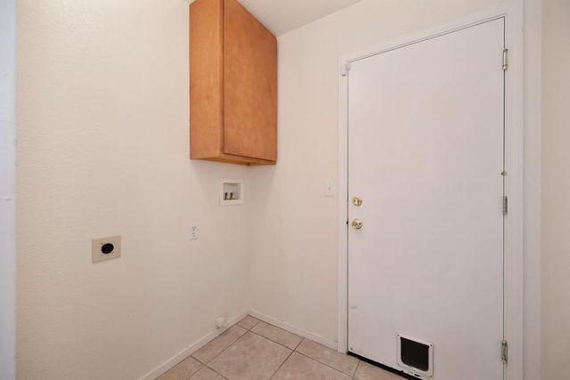 8724 Redwood Grove Way, Elk Grove, CA 95624