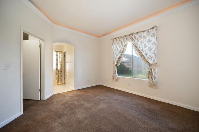 8724 Redwood Grove Way, Elk Grove, CA 95624