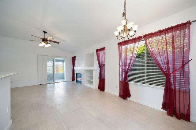 8724 Redwood Grove Way, Elk Grove, CA 95624