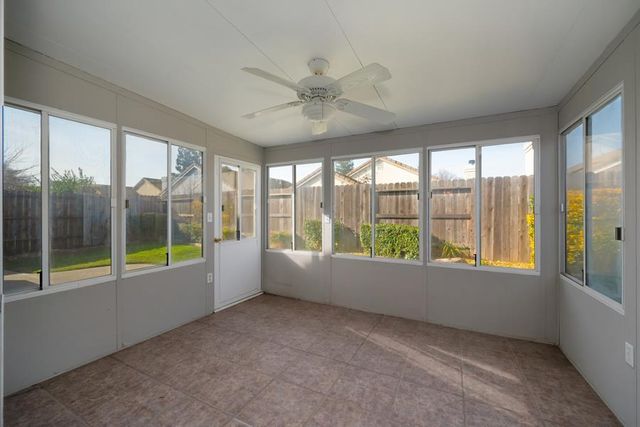 8724 Redwood Grove Way, Elk Grove, CA 95624