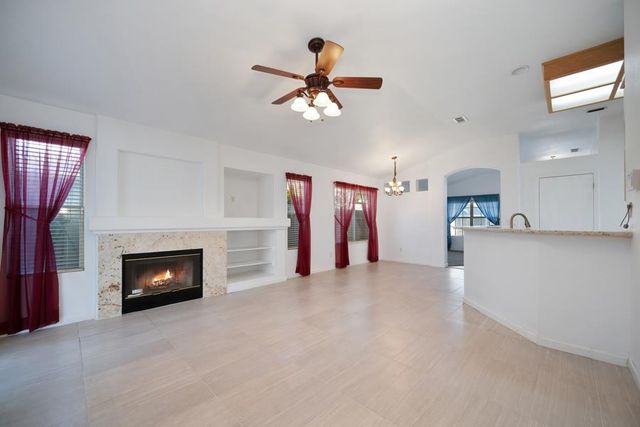 8724 Redwood Grove Way, Elk Grove, CA 95624