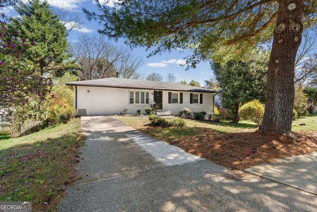 2815 Carolyn Drive SE, Smyrna, GA 30080