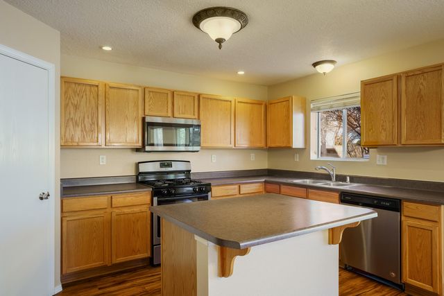 7401 Quartzite Avenue NW, Albuquerque, NM 87114