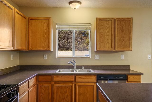 7401 Quartzite Avenue NW, Albuquerque, NM 87114