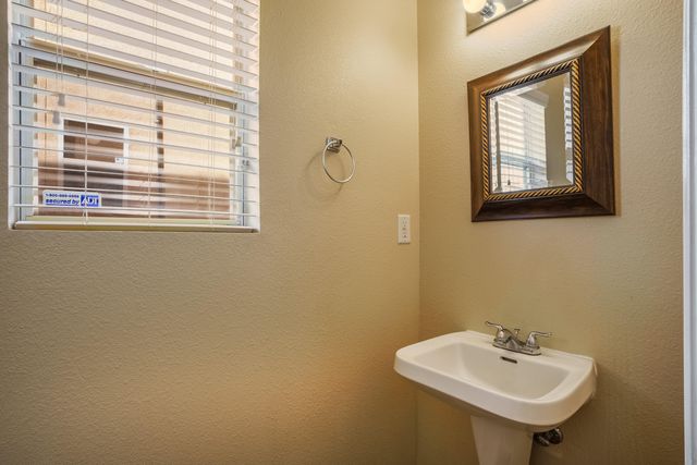 7401 Quartzite Avenue NW, Albuquerque, NM 87114